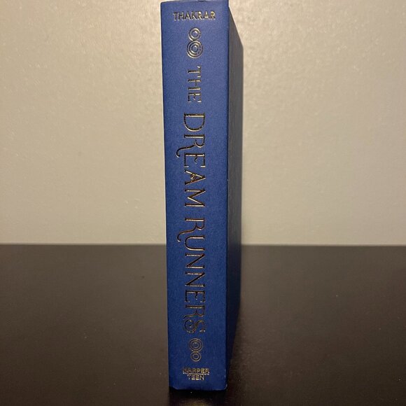 The Dream Runners by Shveta Thakrar ~ Young Adult Fantasy ~ YA Fiction ~ Magic - Picture 4 of 8
